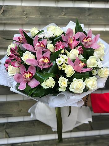 Букет цветов из: Розы и Хризантемы в Боковской