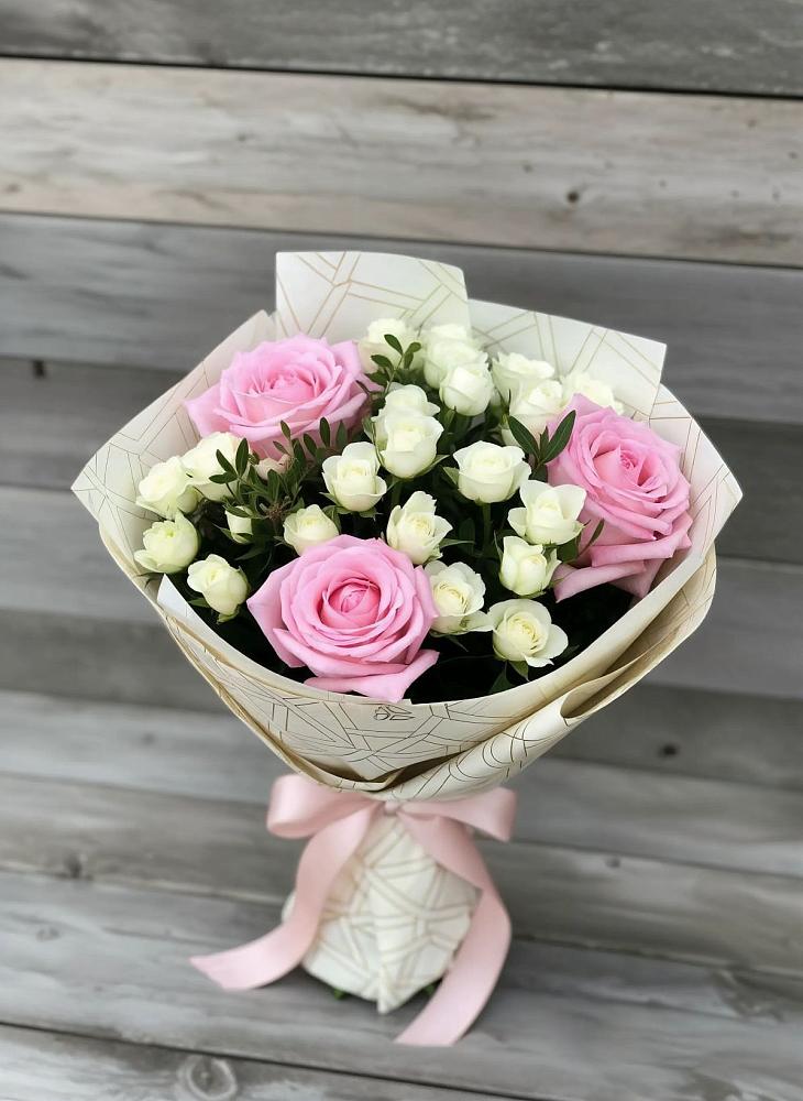 Букет цветов из: Розы в Боковской