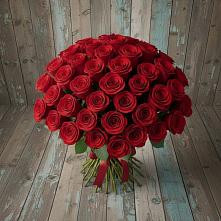 Букет 55 Красных роз Фридом #REPLACE_PRED# Боковской