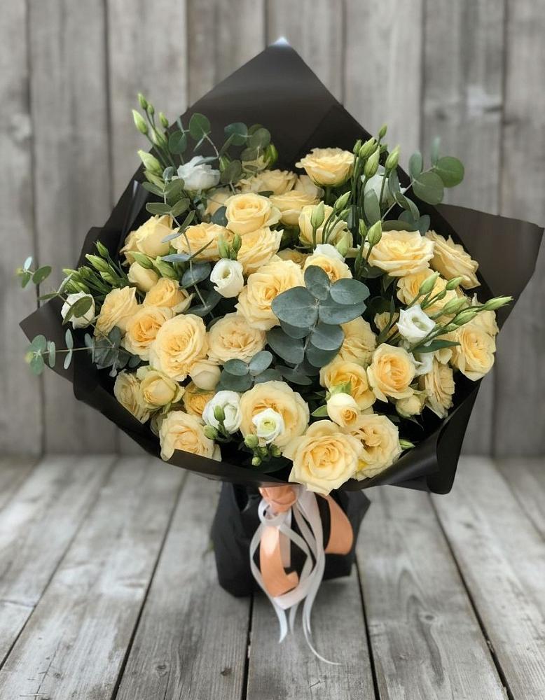 Букет цветов из: Розы и Лизиантусы в Боковской