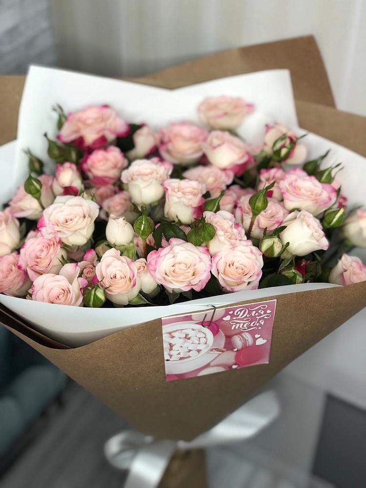 Букет цветов из: Розы в Боковской