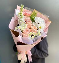 Букет цветов из:  Хризантемы и Розы в Боковской