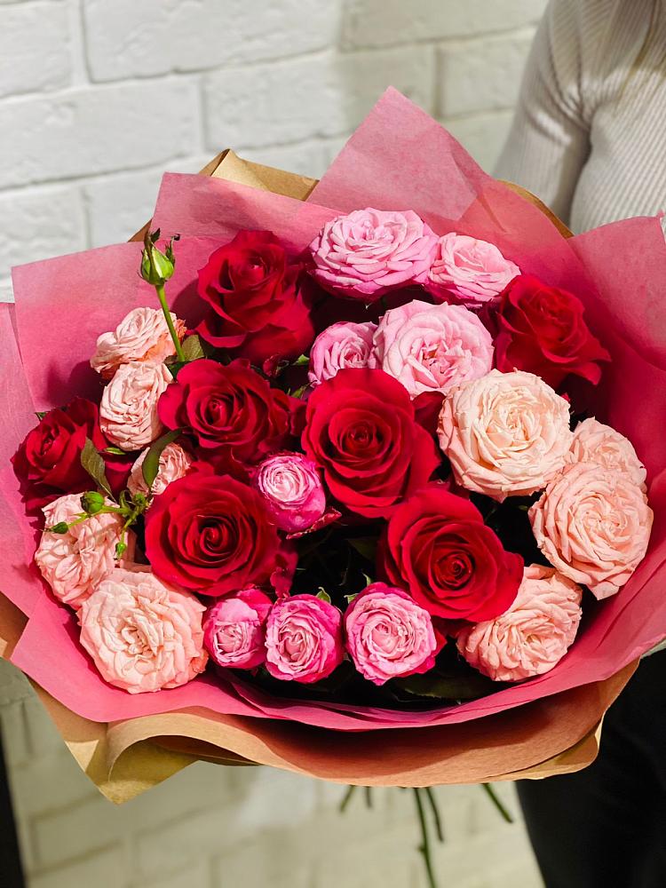 Букет цветов из: Розы в Боковской