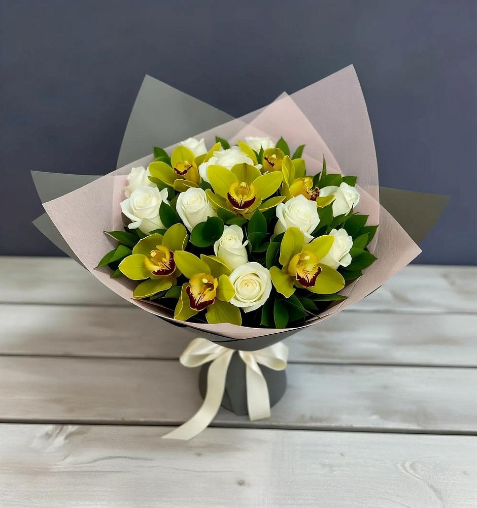 Букет цветов из: Орхидеи и Розы в Боковской