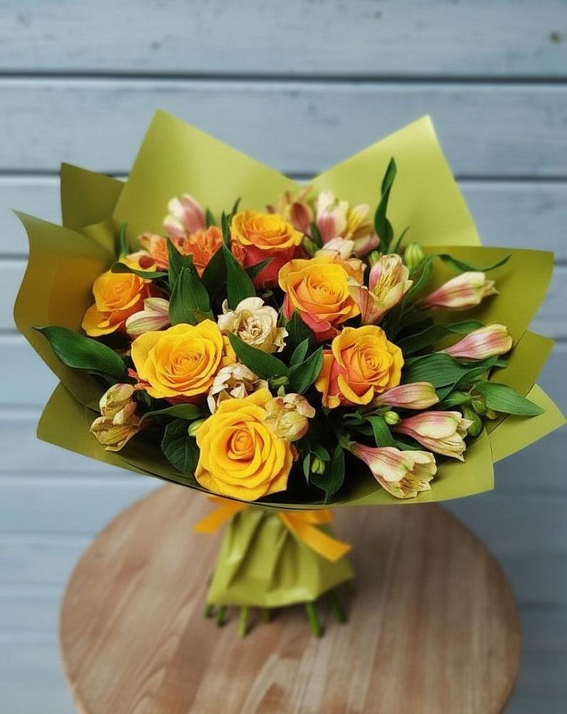 Букет цветов из: Альстромерии и Розы в Боковской
