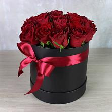 Цветочная композиция из Розы в шляпной коробке в Боковской